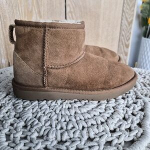 UGG Tan Shearling Lined Boots